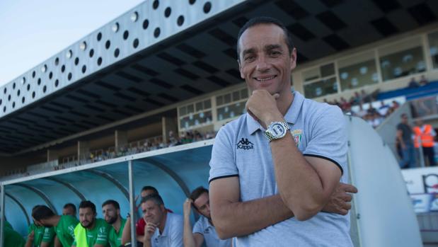 José Luis Oltra, en el duelo ante el Jaén de pretemporada