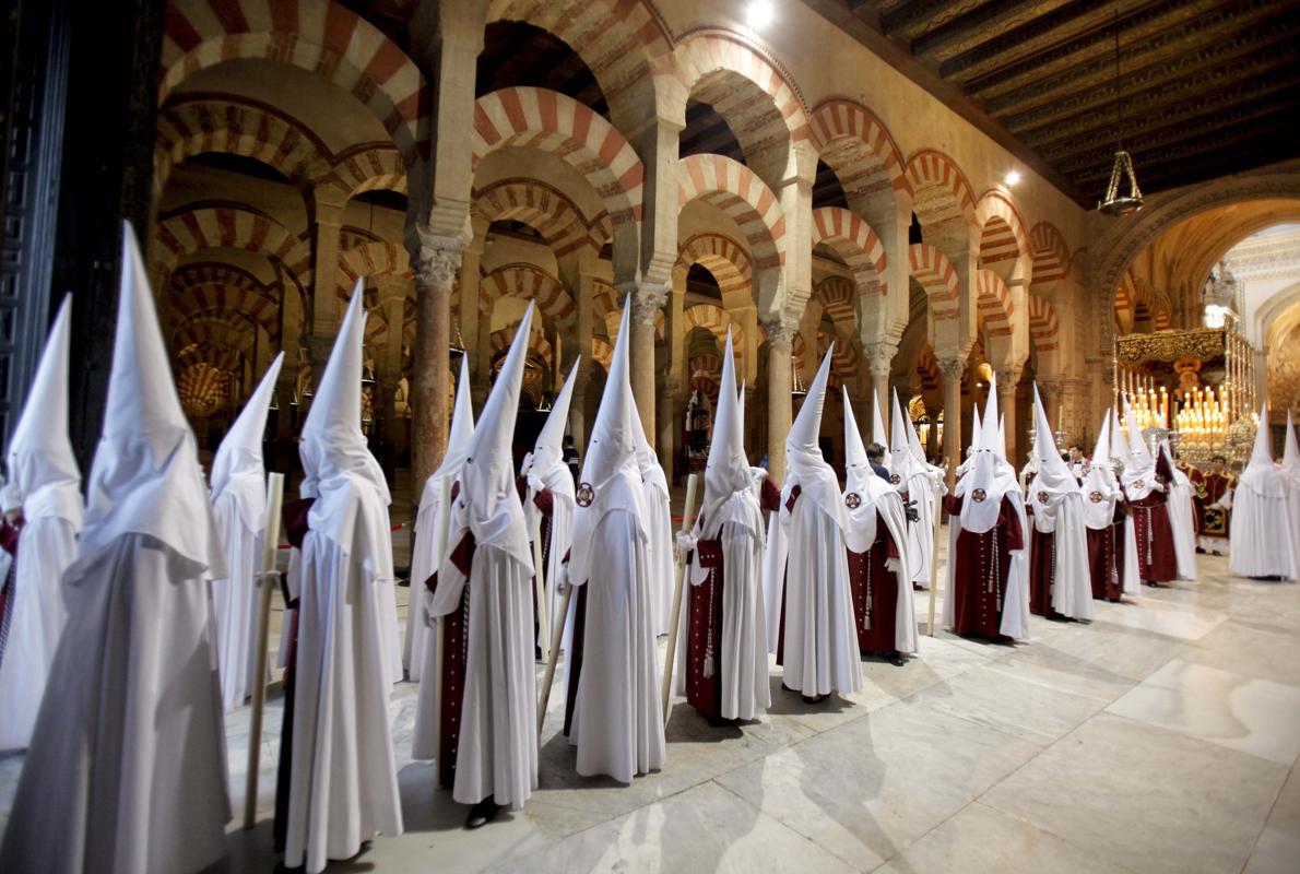 La Sentencia de San Nicolás, a su paso por la Mezquita-Catedral, en la Semana Santa de 2012