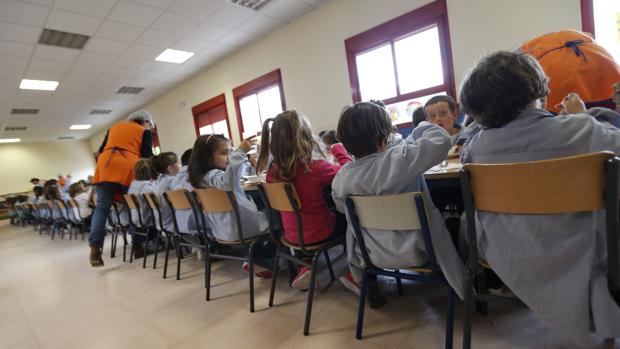 Las listas de espera para el comedor marcan el inicio del curso en Córdoba