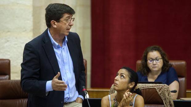 Juan Marín (Ciudadanos) durnate una intervención en el último Pleno del Parlamento andaluz