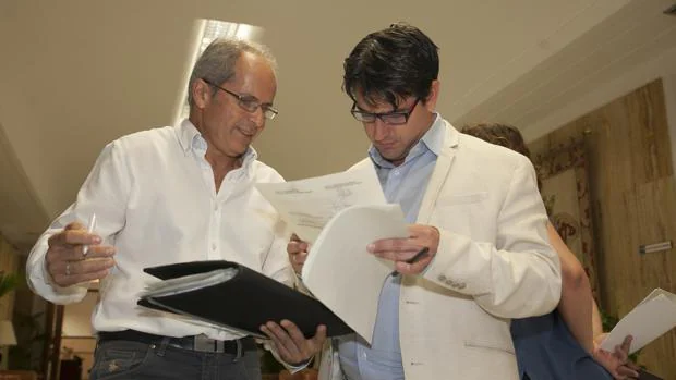 Rafael Bláquez y Pedro García, en un Pleno municipal