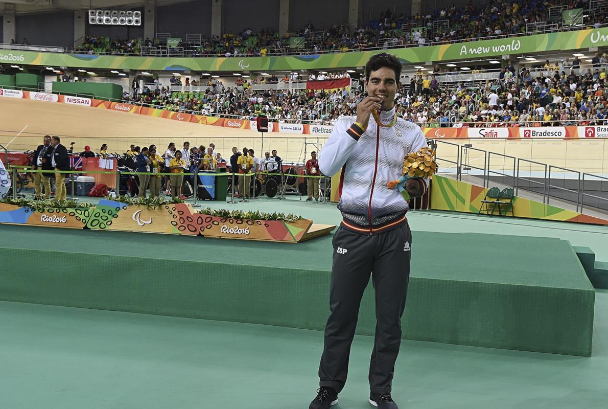 Cabello muerde el bronce tras el acto de entrega de medallas