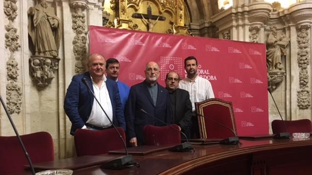 Reunión entre el Cabildo y la Agrupación de Cofradías