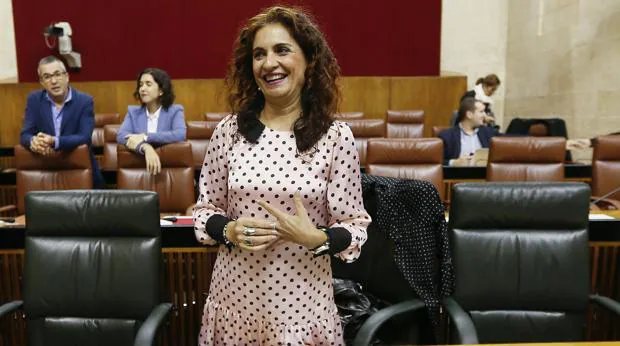 La consejera de Hacienda, María Jesús Montero, este miércoles en el Parlamento