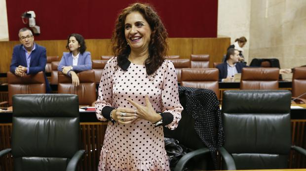 La consejera de Hacienda, María Jesús Montero, este miércoles en el Parlamento