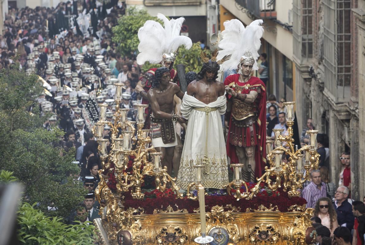 Nuestro Padre Jesús de las Penas, durante su procesión