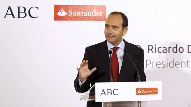 Alberto Delgado Romero, director territorial del Banco Santander en Andalucía