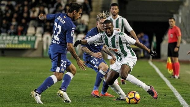 El Córdoba CF se hunde en El Arcángel frente al Getafe