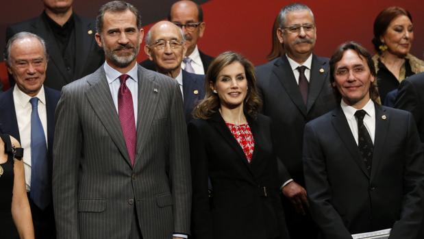 Sus Majestades los Reyes junto a Vicente Amigo