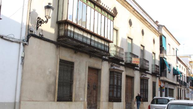 Fachada de la casa palacio de la familia Aragón de Aguilar