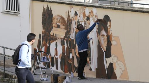 Un grafiti refleja los cambios de la institución en 60 años