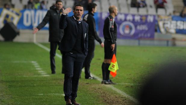 Luis Carrión durante el encuentro en el Carlos Tartiere