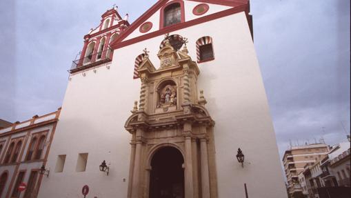 Fachada de la iglesia de la Trinidad