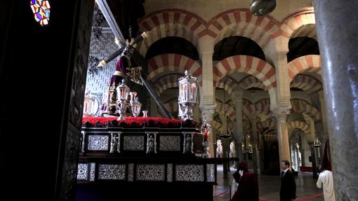 El Señor de los Reyes llegando a la Catedral