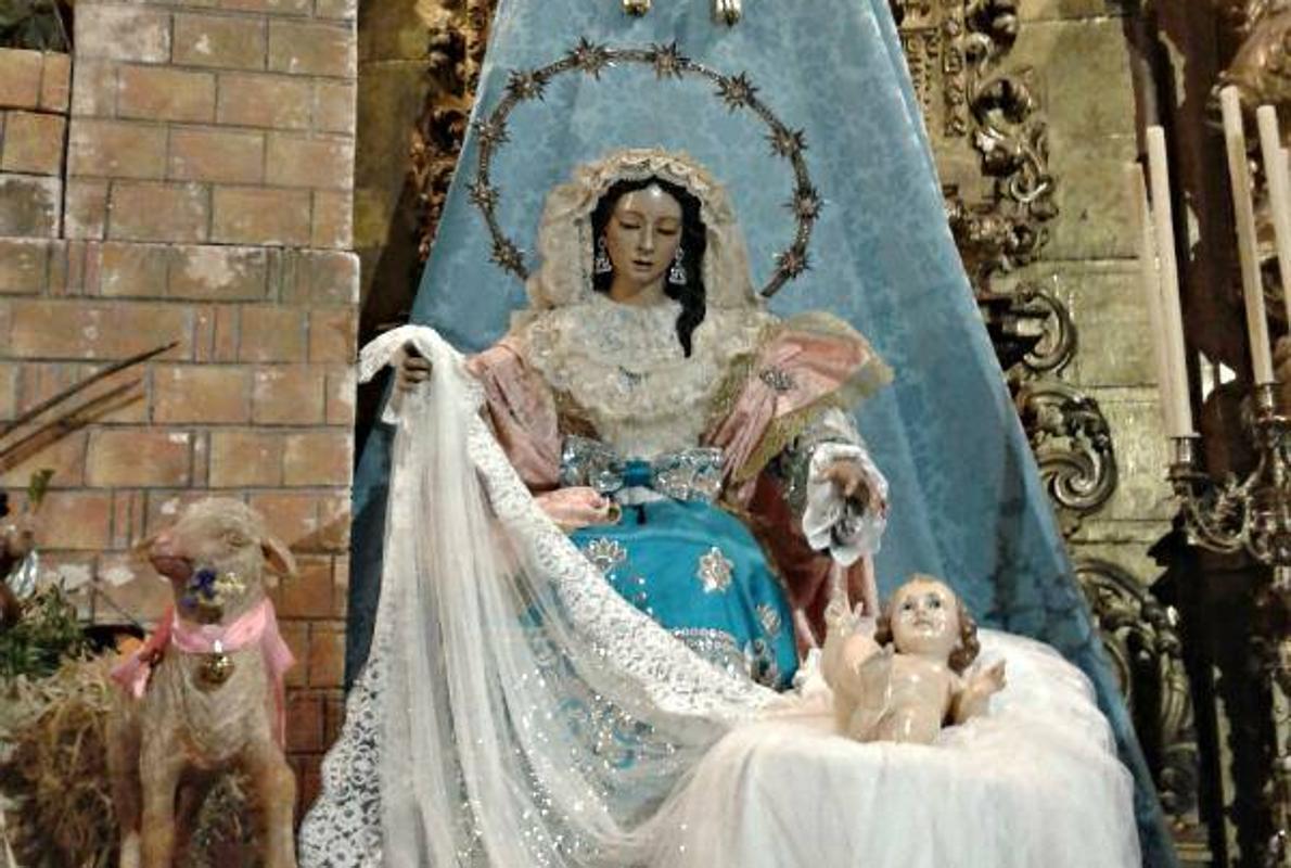 La Divina Pastora de las Almas, en el altar mayor