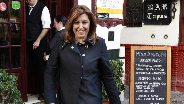 Susana Díaz durante su visita ayer en Sevilla