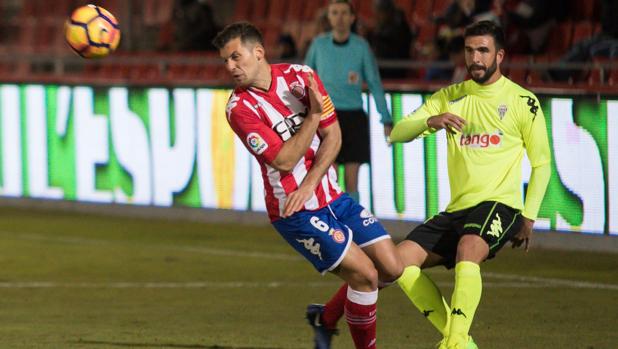 Domingo Cisma realiza un centro este domingo ante el Girona en Montilivi