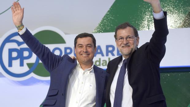 El presidente del Gobierno con Juanma Moreno