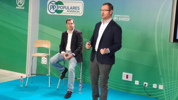 Javier Maroto y Juanma Moreno en un acto celebrado en Sevilla