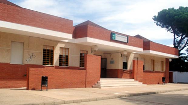 El colegio de la localidad de Bellavista donde se produjeron los presuntos abusos a menores