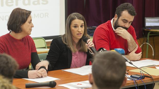 La delegada de Educación, Esther Ruiz, en el centro