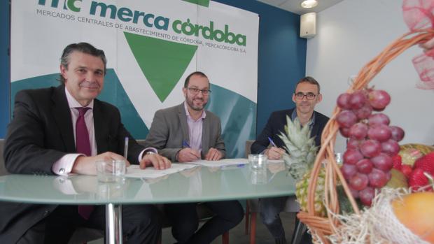 Pablo González, David Luque y Jesús Reina en Mercacórdoba