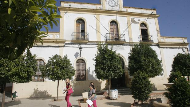 Fachada del Ayuntamiento maleno