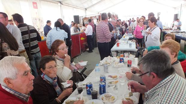 Fiesta de La Botijuela celebrada en Adamuz para echar el cierre a la campaña de la aceituna