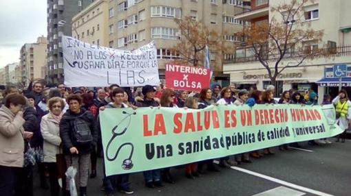 Manifestación por las calles de Cádiz