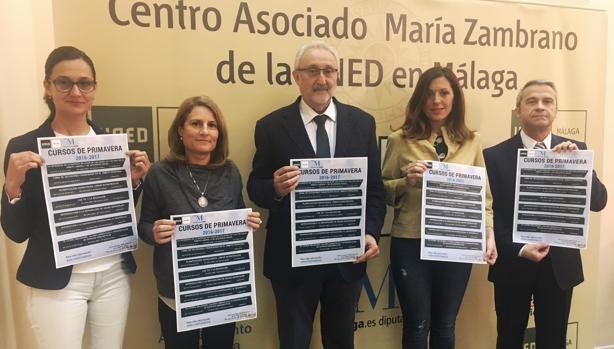 Altamirano, Travesedo, Del Cid, Bravo y Ramírez Arlandi en la presentación de los cursos