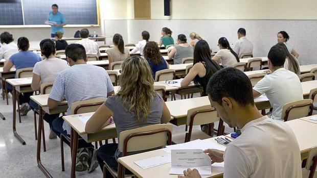 Examen de unas oposiciones en Andalucía