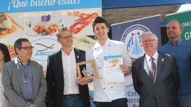 El chef José María Rueda y el estudiante Francisco Roldán ganan el Certamen de Bacalao