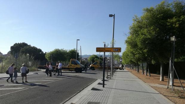 Grúas bloqueando la calzada en Miraflores