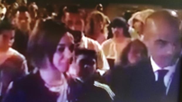 Captura del video que ha colgado la hermandad de la Agonía con la levantá de la alcaldesa