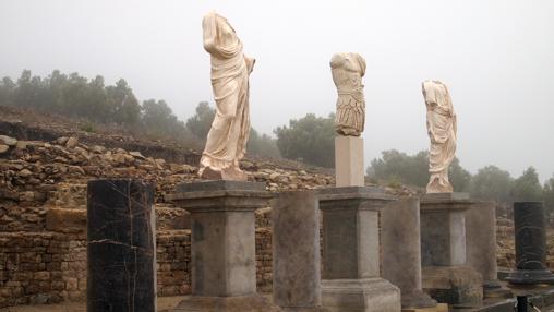 Esculturas del foro de Torreparedones en Córdoba