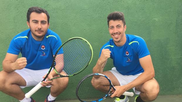 Manuel Sánchez y Antonio Ariza celebran el bronce en el Campeonato de España de tenis