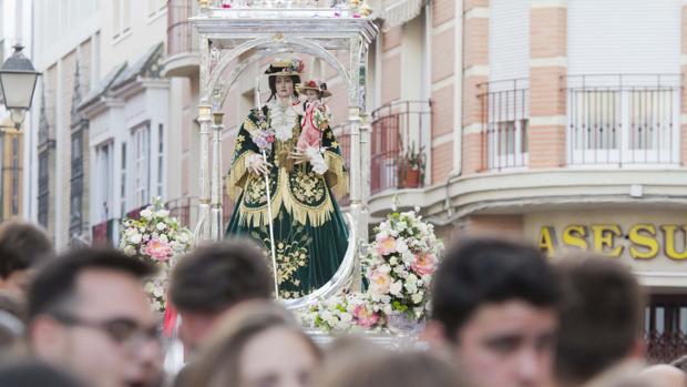 Bajada multitudinaria de la Virgen de Araceli en Lucena