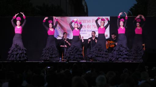 Actuación de una academia de baile en el certamen del año pasado