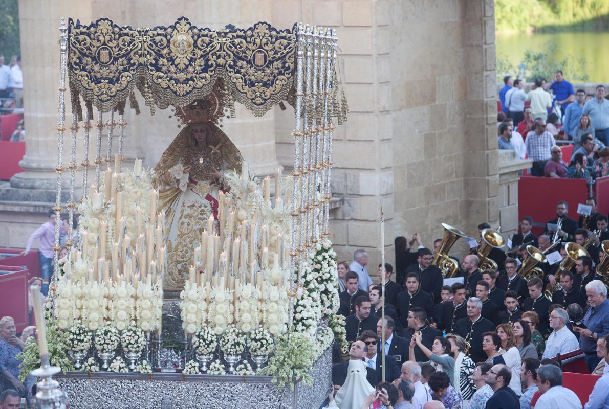 La Virgen de la Merced, en la Puerta del Puente