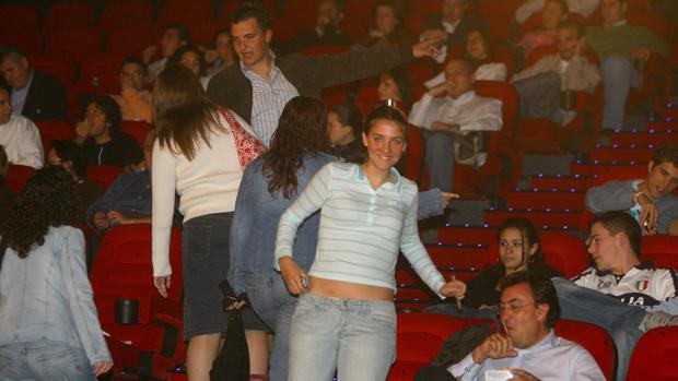 Espectadores en una sala de cine de la capital cordobesa