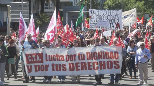 Cabecera de la manifestación de CTA, CNT o CGT