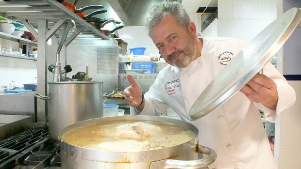 El chef Matías Vega de Cañete de las Torres