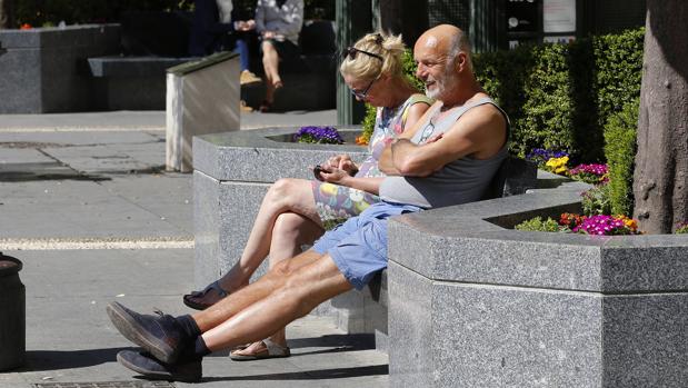 Turistas en la plaza de las Tendillas el pasado abril