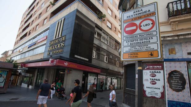 Intersección de la calle María Cristina con Claudio Marcelo