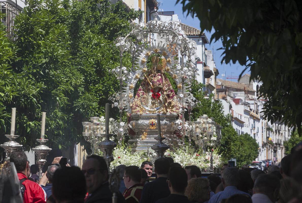 La Virgen de la Cabeza, durante su procesión