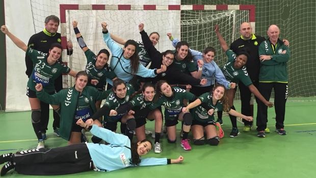 La plantilla del Adesal Córdoba celebra un triunfo