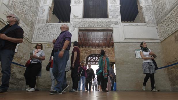 Visitantes en la Sinagoga de Córdoba