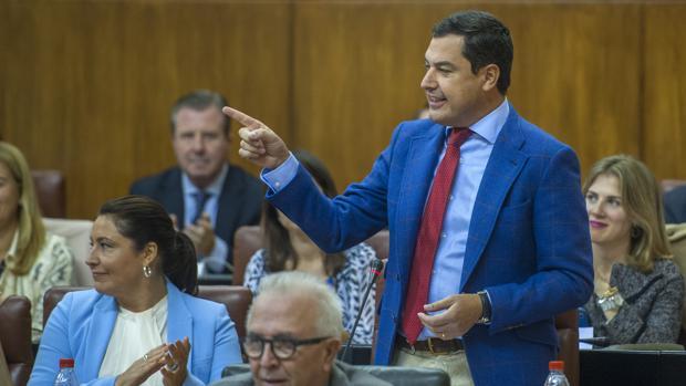 Juanma Moreno, en el Parlamento