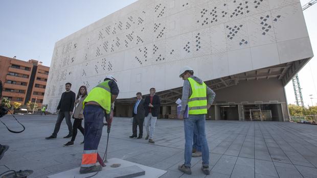 Operarios en la nueva Ciudad de la Justicia de Córdoba