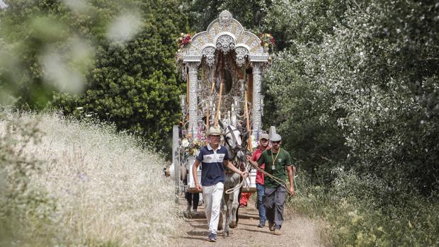 Los rocieros de Córdoba, con los cristianos perseguidos del mundo